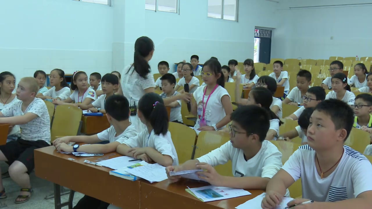 3.初中数学北师大2011版八下《图形的平移以及平…》重庆市省一等奖