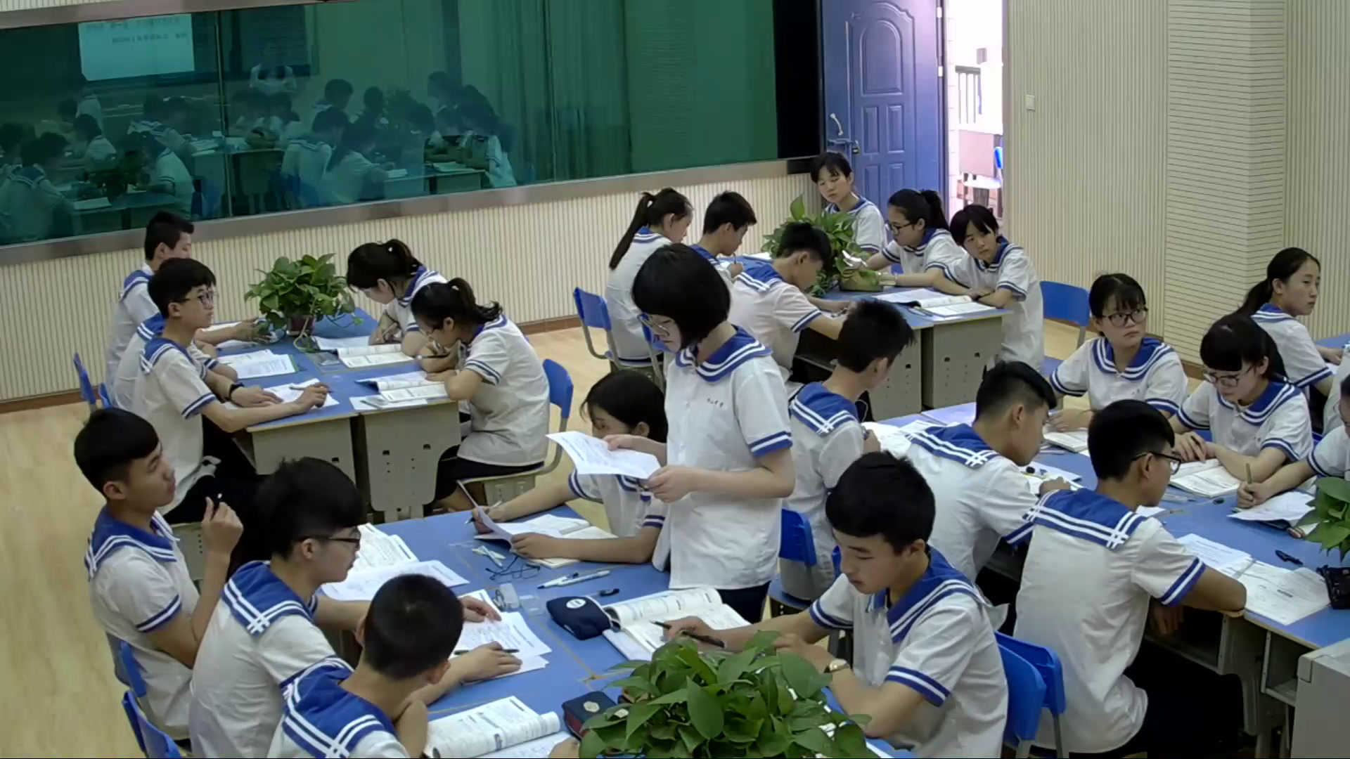 1.初中数学北师大2011版九下《圆的切线的判定和…》全国一等奖