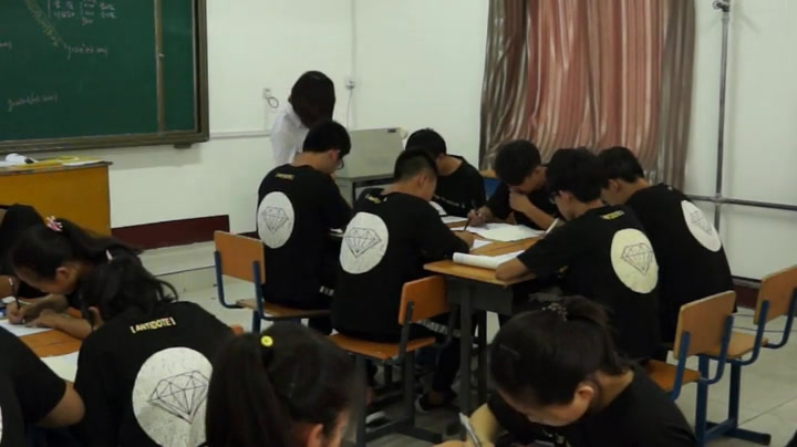 2.初中数学北师大2011版九下《二次函数y=a(x-h)2+k(…》辽宁省省一等奖