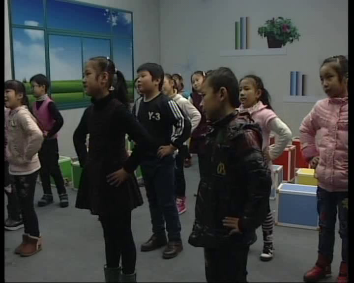 2.人音版音乐（吴斌主编）二下《郊游》江西省省一等奖