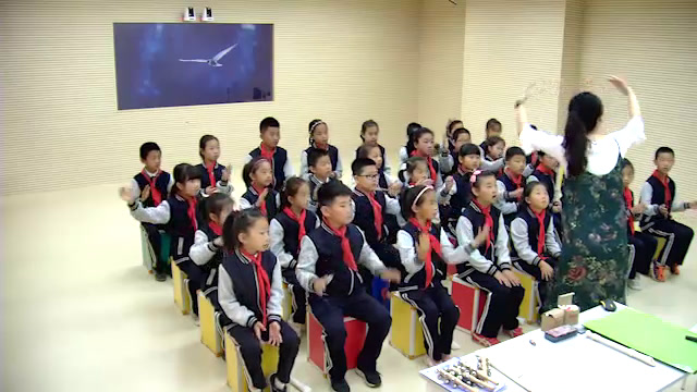 1.人音版音乐（吴斌主编）三下《大树桩你有几岁》全国一等奖