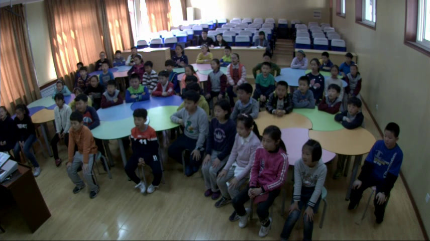 2.人音版音乐（吴斌主编）四下《演唱小溪流水响叮咚》山东省省一等奖