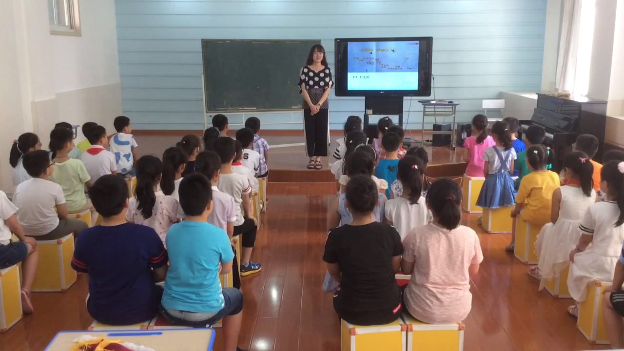 2.人音版音乐（吴斌主编）三下《木偶的步态舞》安徽省市一等奖