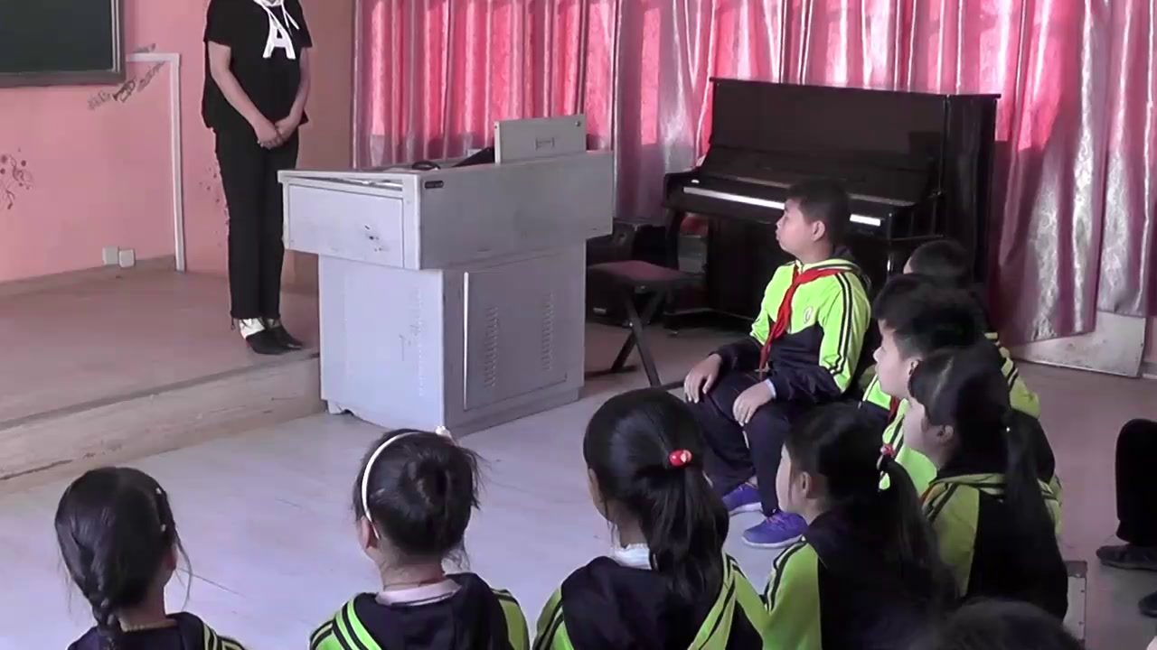人音版音乐（吴斌主编）四下《聆听摇篮曲（勃�…》四川省县一等奖
