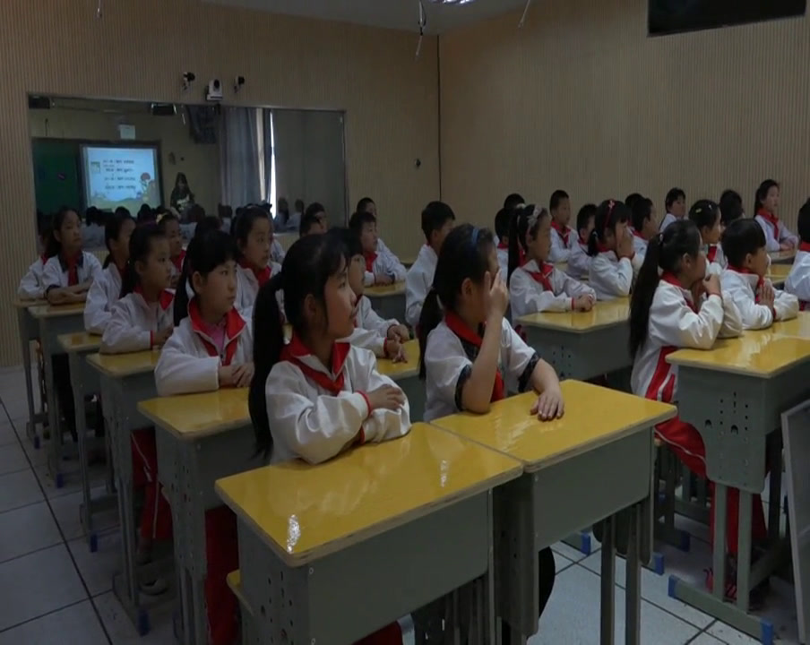 3.人音版音乐（吴斌主编）三下《一只鸟仔》安徽省市一等奖
