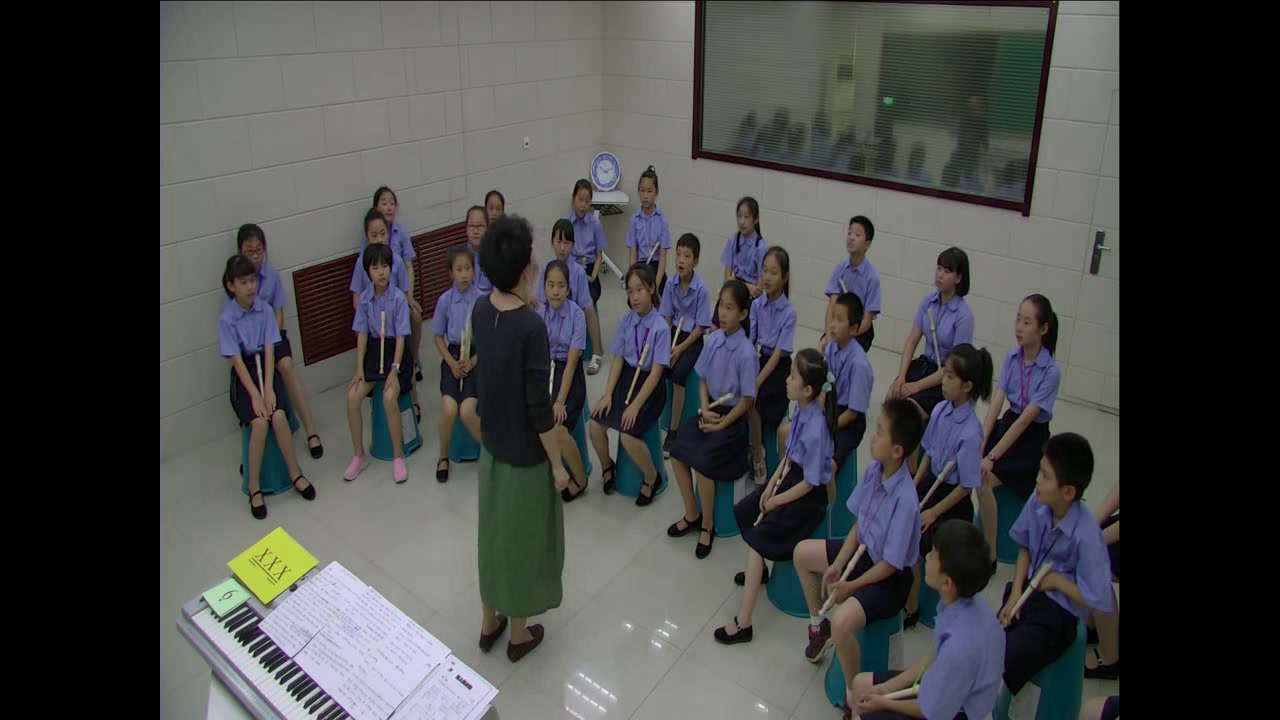 1.人音版音乐（吴斌主编）五下《迷人的火塘》全国一等奖
