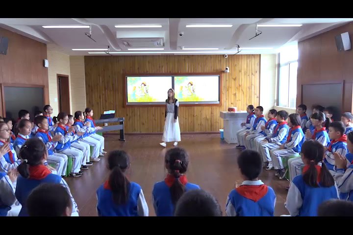 1.人音版音乐（吴斌主编）五下《飞越彩虹》四川省省一等奖