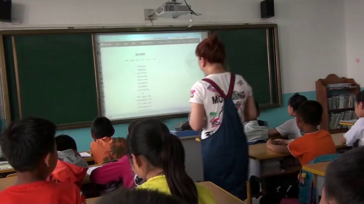 2.人音版音乐（吴斌主编）五下《爱的奉献》黑龙江县一等奖