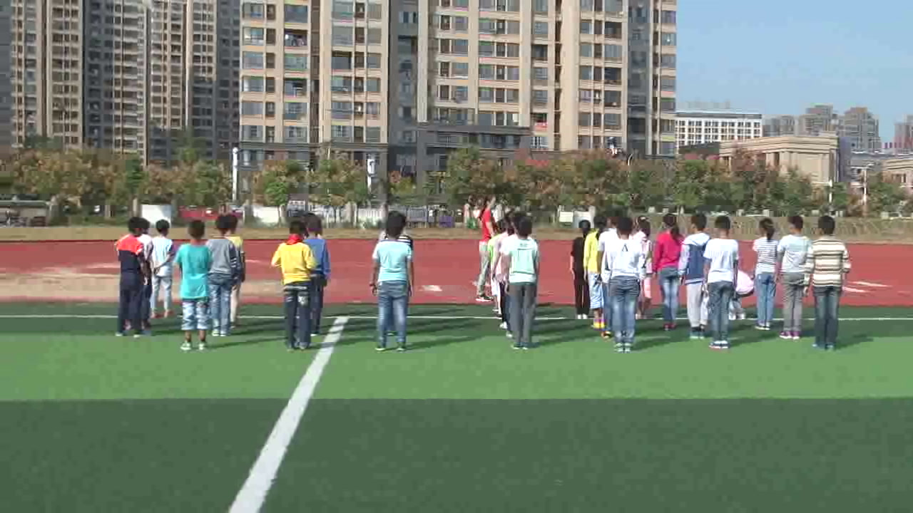 2.人教2011版体育与健康一至二年级《3.拍手操第一～三节》安徽省市一等奖