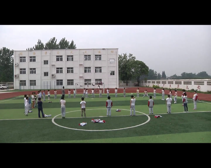 人教2011版体育与健康一至二年级《4.武术健身操《旭日东升》第八、九节》安徽省市一等奖1