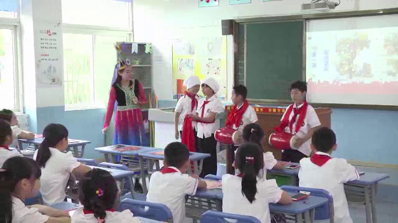 人美2011版美术二上《第11课绘画中的节日》安徽赵老师-市一等奖