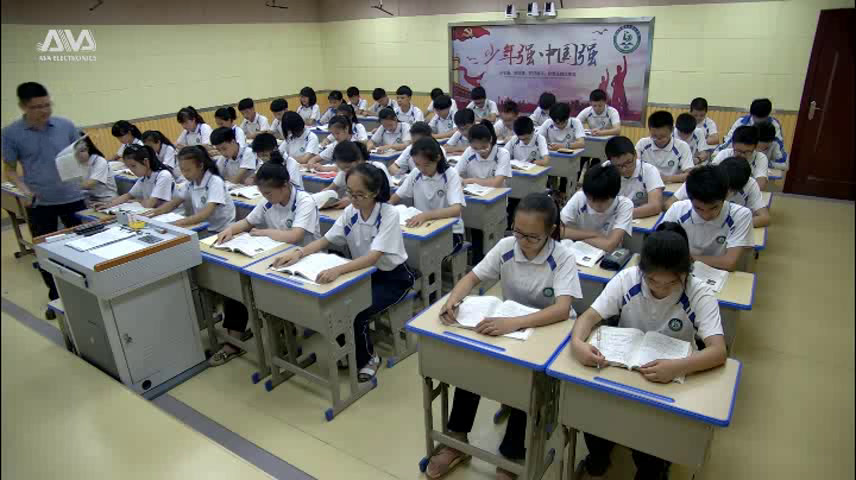 人教版初中语文八上《14白杨礼赞》江西彭老师-省一等奖
