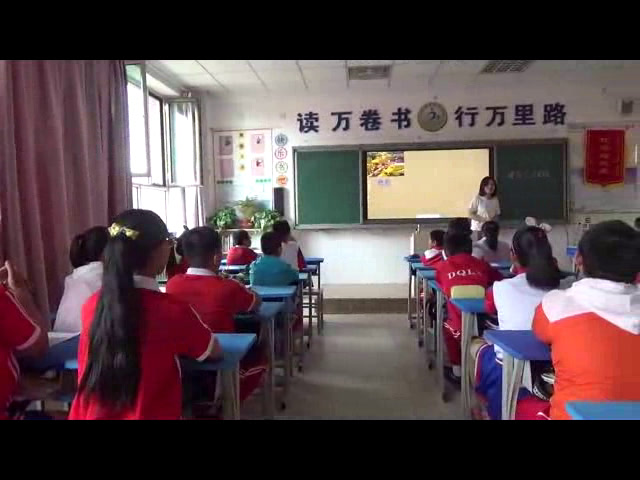 人美2011版美术六上《第一课建筑艺术的美》内蒙吴老师-县级优课