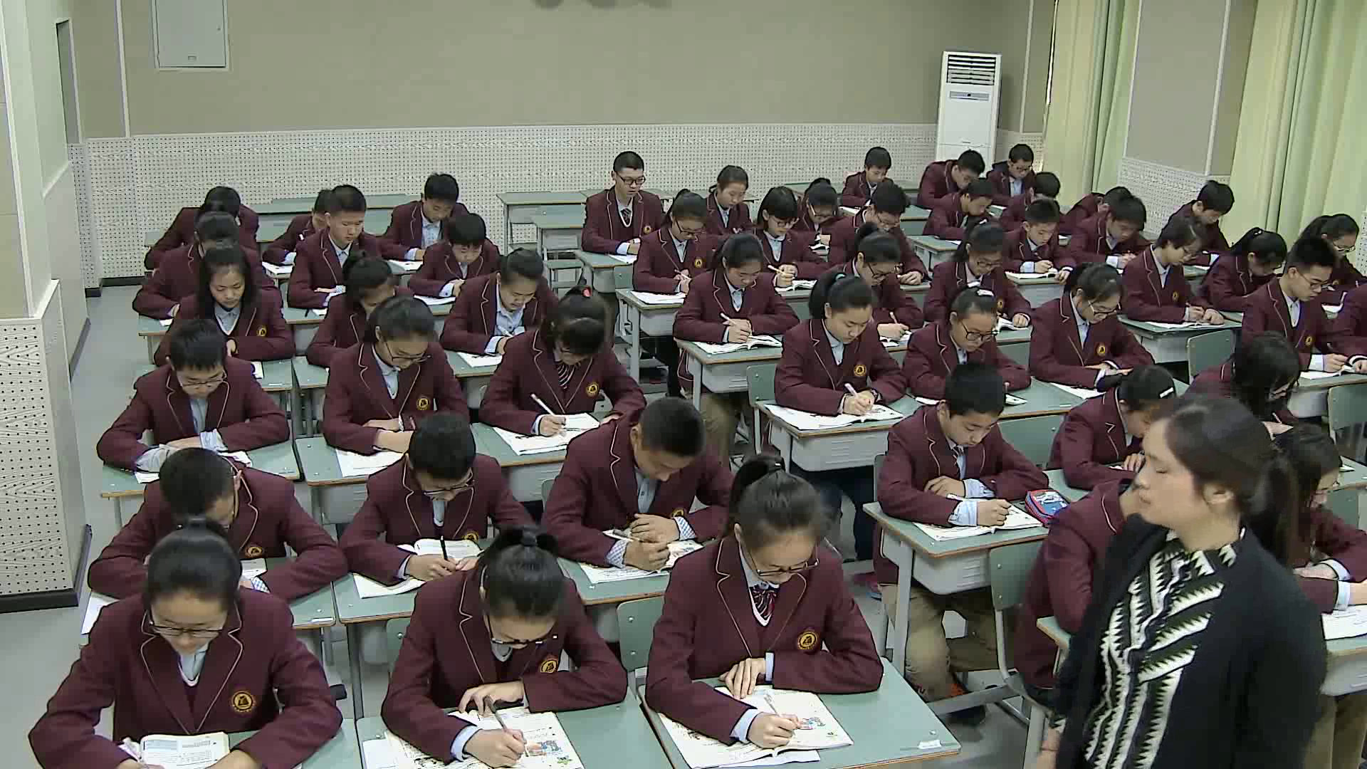 人教版英语八上Unit 10《Section B 1a—1d》四川老师-全国一等奖