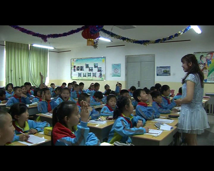 人教版数学四上《三位数乘两位数笔算》青海谢老师-全国一等奖