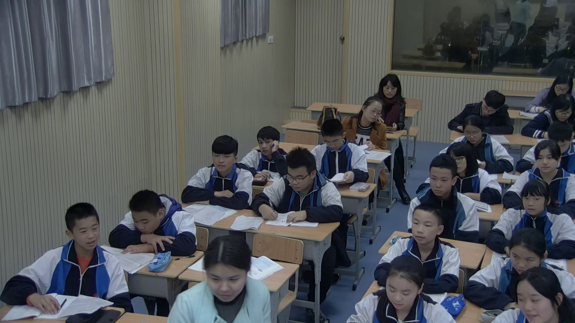 人教版英语八上Unit 6《Section A 1a—2d》湖南老师-省一等奖