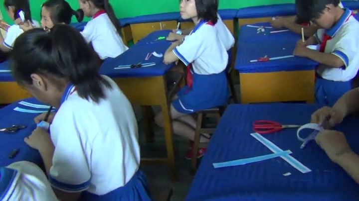 人教版数学四上《★神奇的莫比乌斯带》河北李老师-全国一等奖