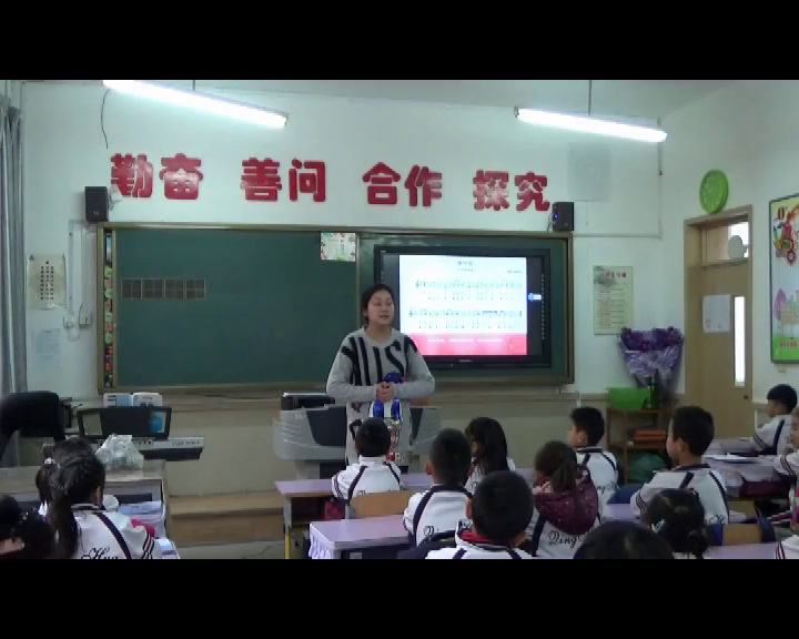 人音版音乐一上《演唱新年好》辽宁杨老师-县级优课