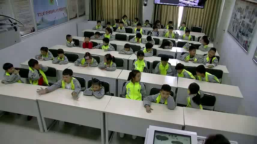 人音版音乐一上《聆听小青蛙》安徽徐老师-县级优课