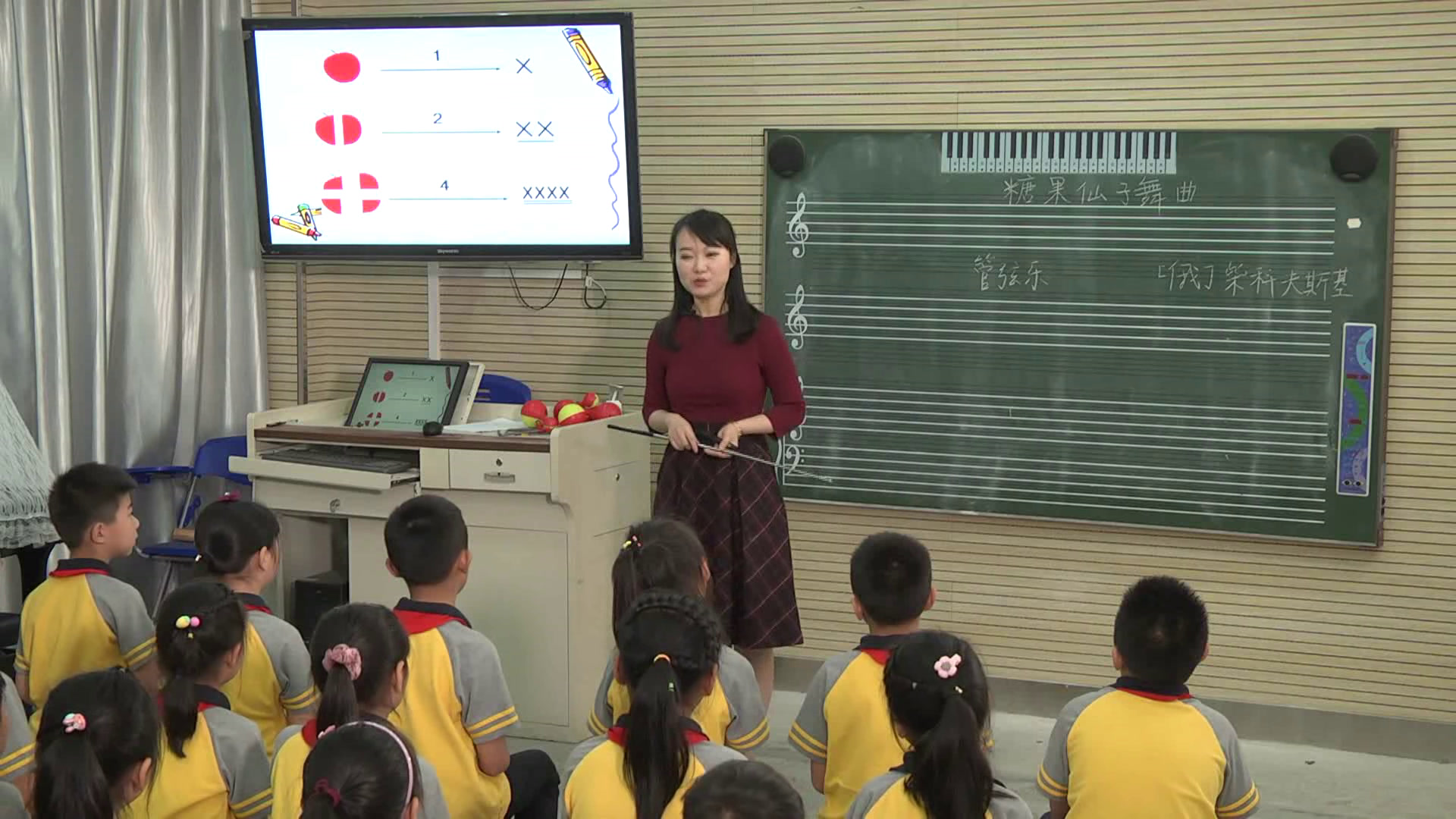 人音版音乐二上《聆听糖果仙子舞曲》安徽王老师-市一等奖