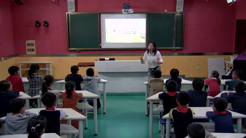 人音版音乐三上《演唱如今家乡山连山》安徽老师-市一等奖