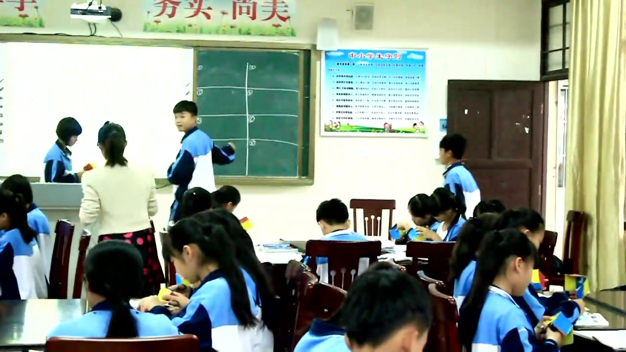 人教版数学七上《立体图形的展开图》海南张老师-省一等奖