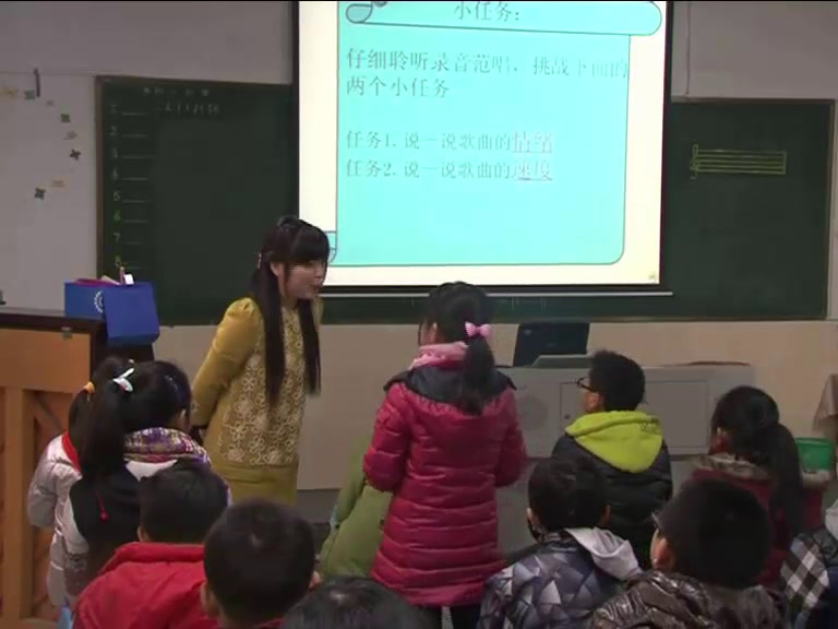 人音版音乐四上《演唱童心是小鸟》重庆李老师-全国一等奖