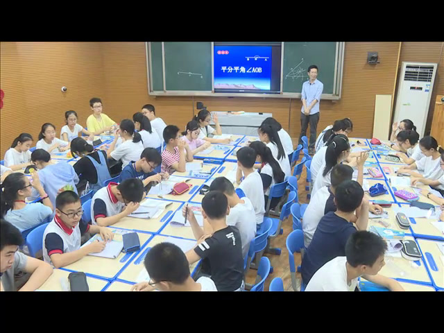 人教版数学八上《角的平分线性质的应用》重庆隆老师-全国一等奖