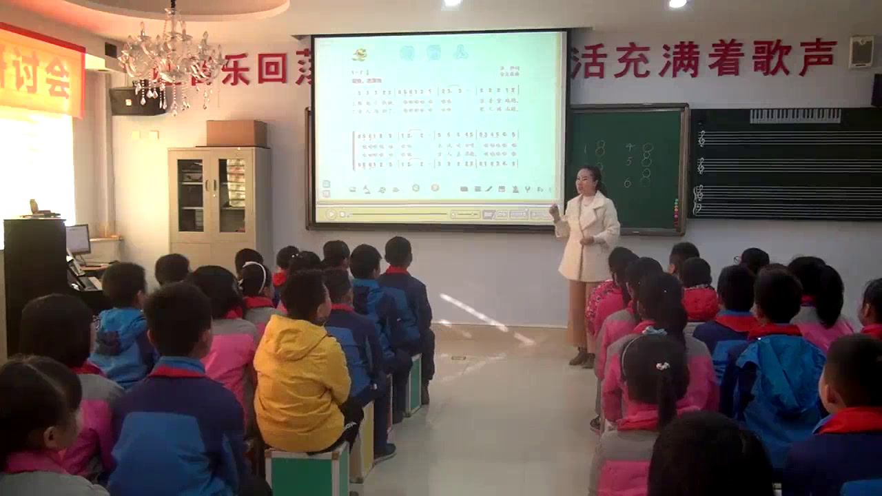 人音版音乐五上《演唱堆雪人》陕西王老师-县级优课