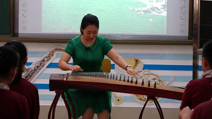 人音版音乐五上《聆听渔舟唱晚》广东张老师-市一等奖