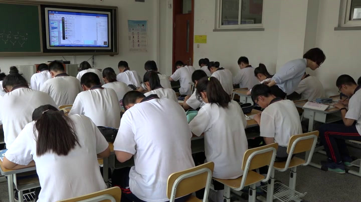 人教版数学九上《阅读与思考推测滑行距离与滑行时间的关系》辽宁崔老师-全国一等奖