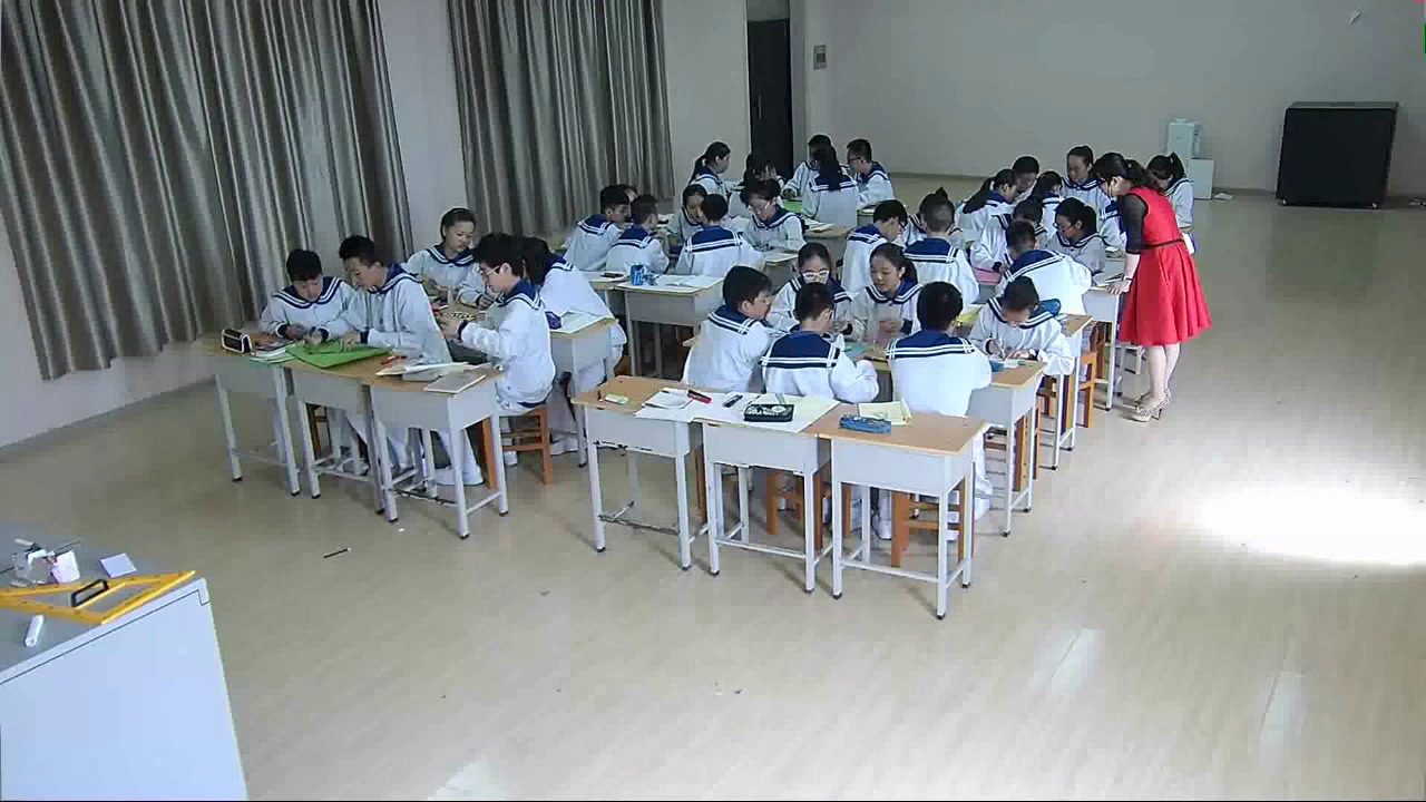 人教版数学八上《三角形内角和定理应用》河南老师-省一等奖