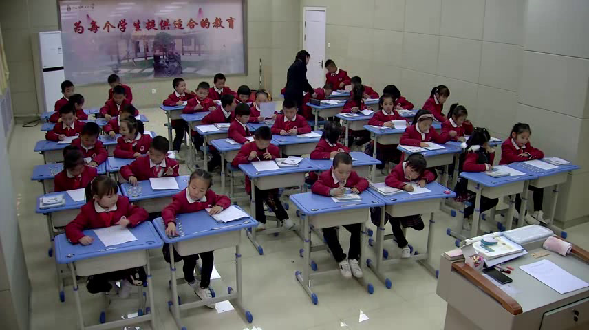 北师大版数学二上《需要几个轮子》陕西赵老师-市一等奖