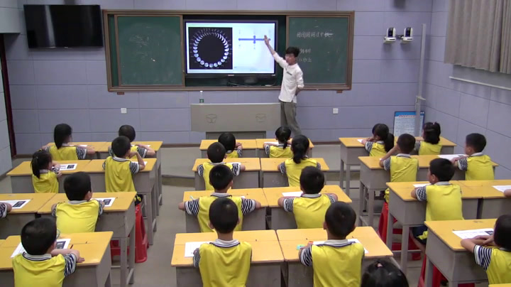 人教版道德与法治二上《4.团团圆圆过中秋》湖南赵老师-市一等奖