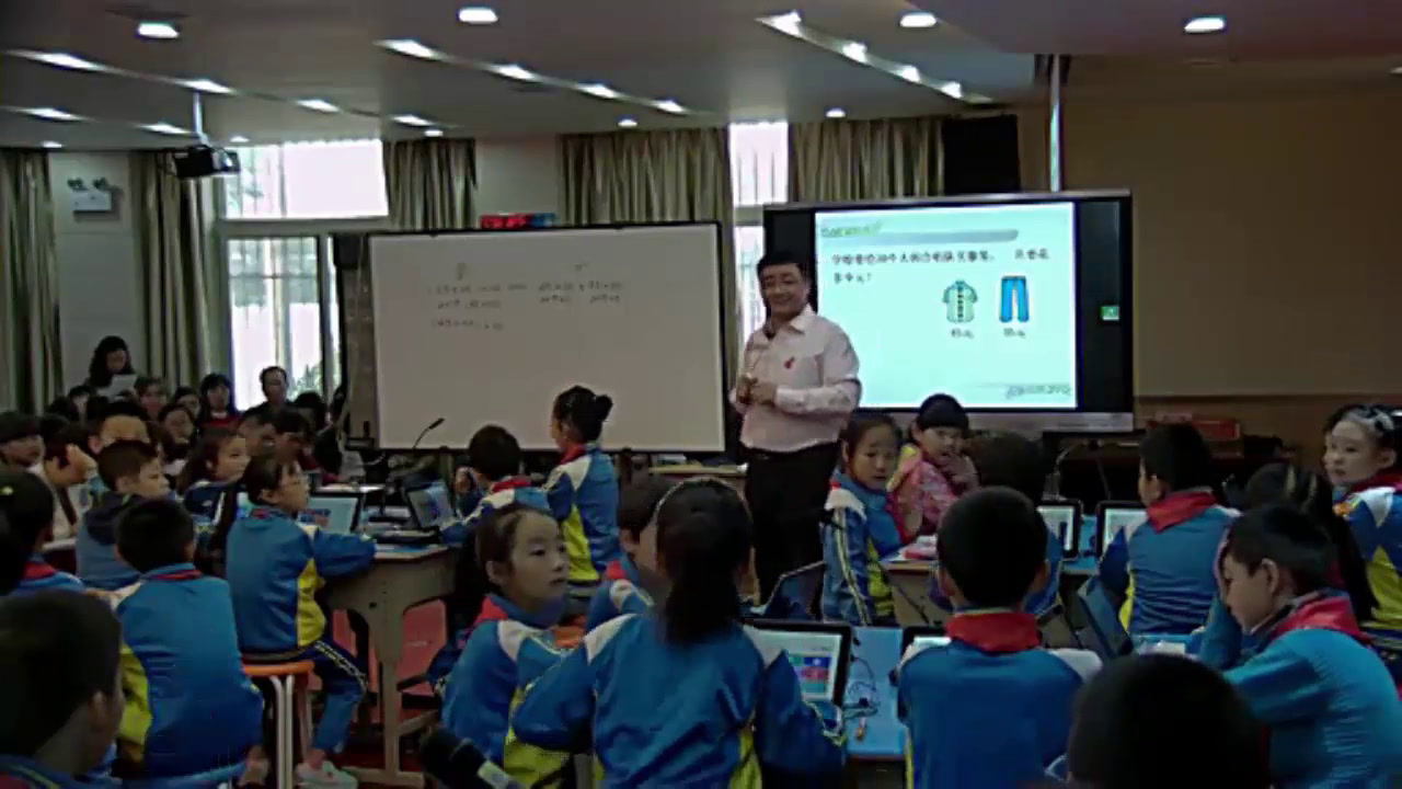 北师大版数学四上《乘法分配律》陕西董老师-全国一等奖