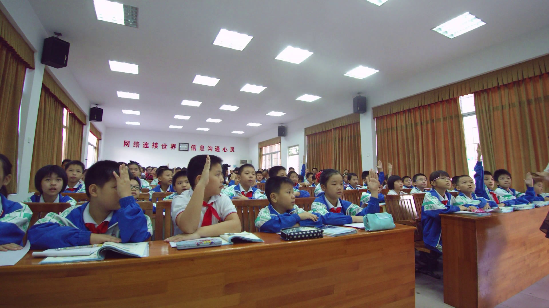 北师大版数学四上《乘法结合律》广东李老师-市一等奖