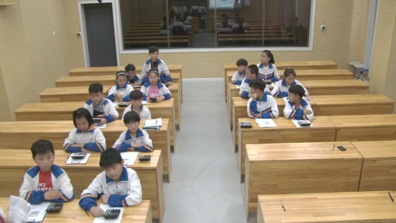 北师大版数学四上《神奇的计算工具》河北豆老师-市一等奖