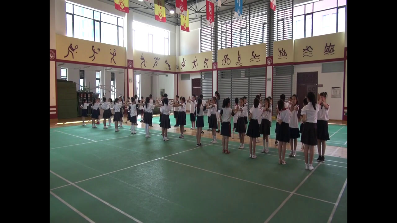 人教2011版体育与健康三至四年级《4.弹踢推掌》陕西白老师-全国一等奖