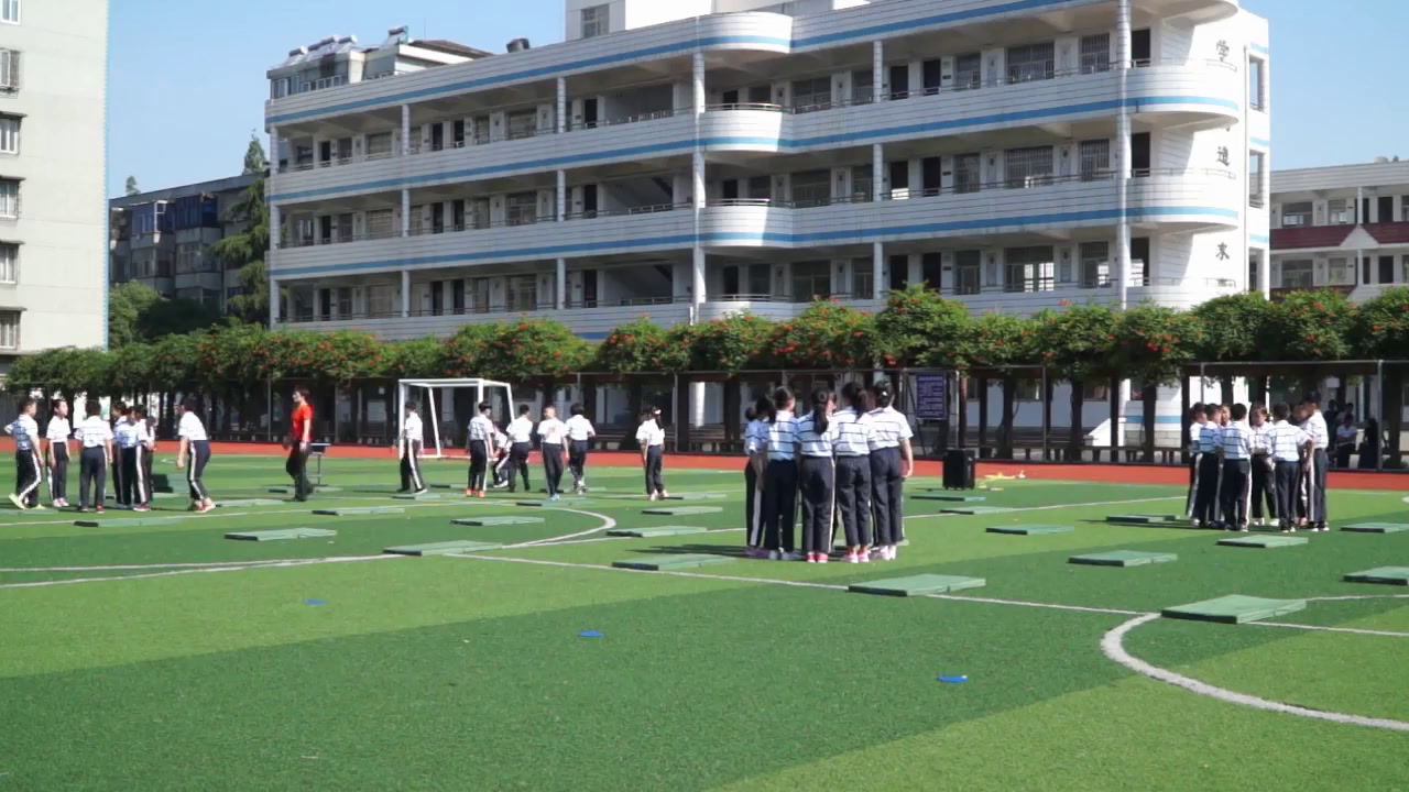 人教2011版体育与健康三至四年级《5.跪跳起》湖北高老师-省一等奖
