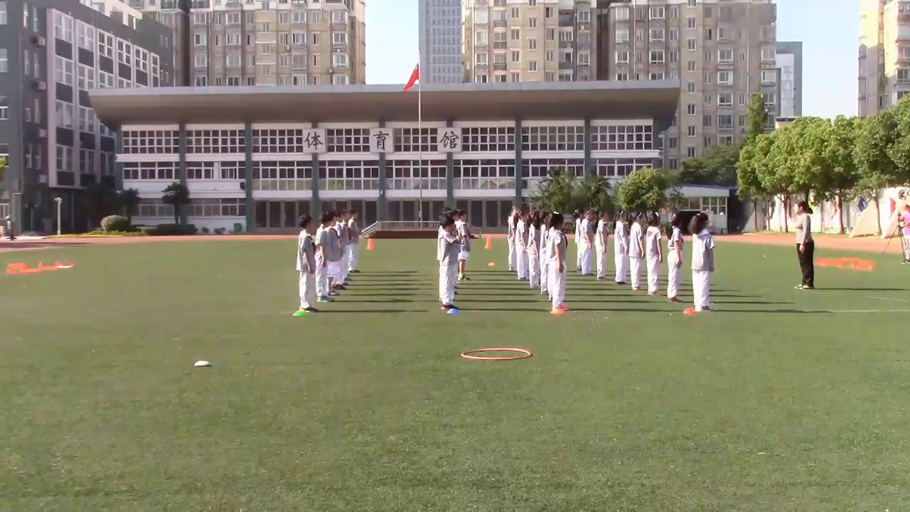 人教2011版体育与健康三至四年级《4.跳骆驼》安徽路老师-省一等奖