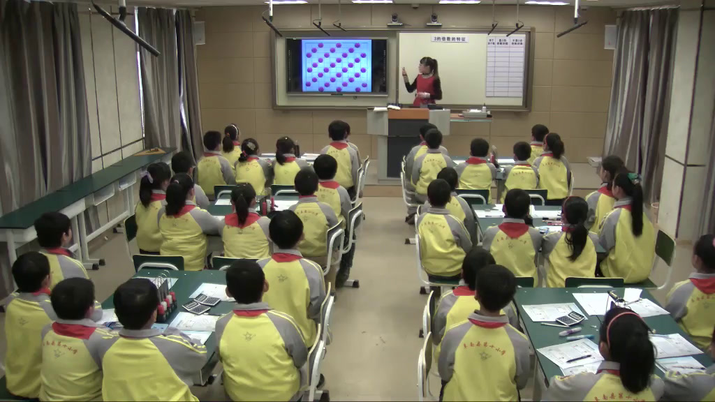 北师大版数学五上《探索活动3的倍数的特征》安徽老师-市一等奖
