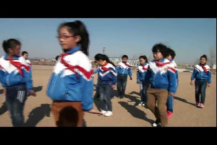 人教2011版体育与健康五至六年级《6.接力跑与传接棒的方法》吉林苗老师-省一等奖