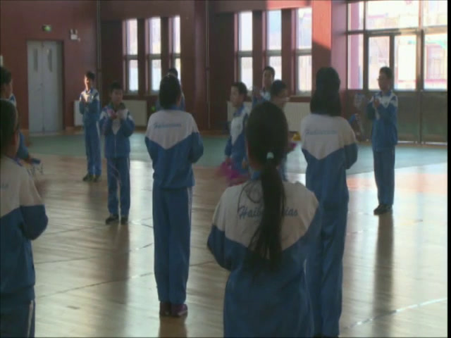 人教2011版体育与健康五至六年级《5.跳绳拓展练习与游戏》天津市冯老师-省一等奖