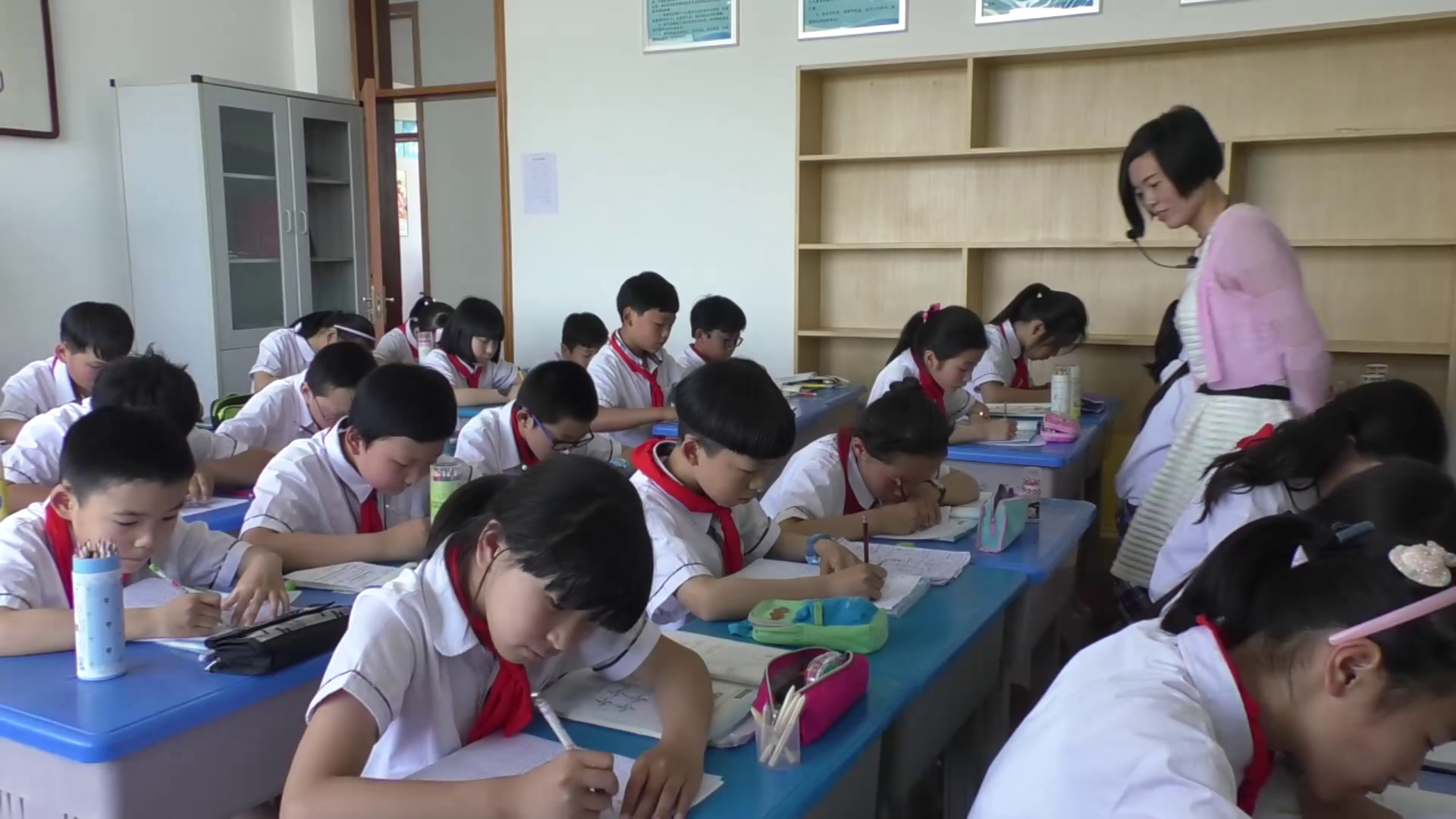 北师大版数学五上《欣赏与设计》安徽杨老师-省一等奖