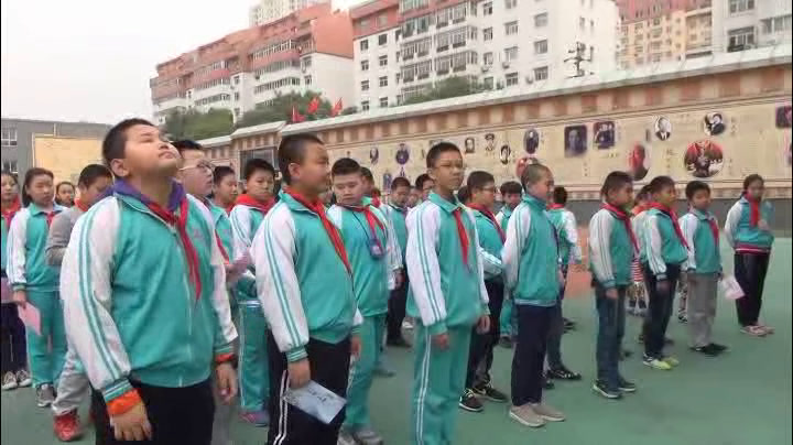人教2011版体育与健康五至六年级《3.跨越式跳高考核》山西老师-省一等奖