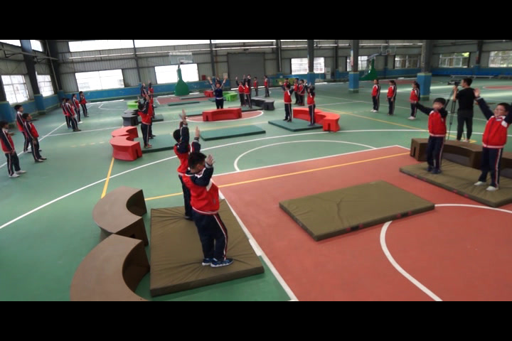 人教2011版体育与健康五至六年级《1.跳上成蹲撑，起，》浙江陈老师-省一等奖
