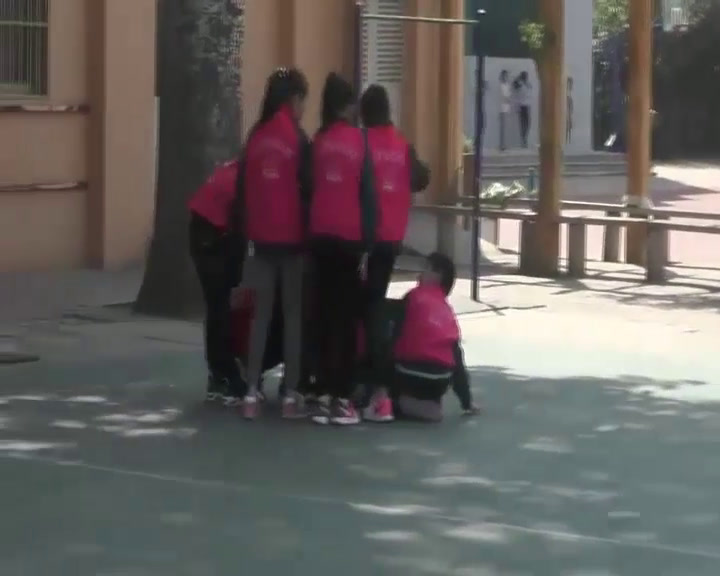 人教2011版体育与健康五至六年级《3.卡通韵律操玩，》山东王老师-市一等奖