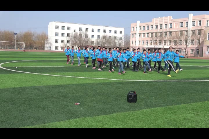 人教2011版体育与健康五至六年级《9.完整套路练习及，》建设兵团老师-省一等奖