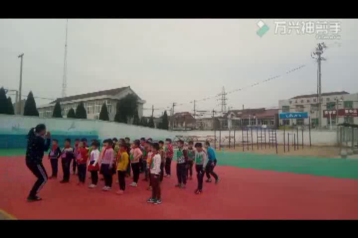 人教2011版体育与健康五至六年级《4校园集体舞童，》安徽老师-市一等奖