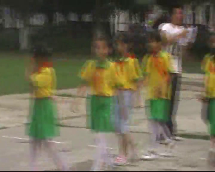 人教2011版体育与健康五至六年级《4.跳长绳双绳跳》湖北陈老师-县级优课